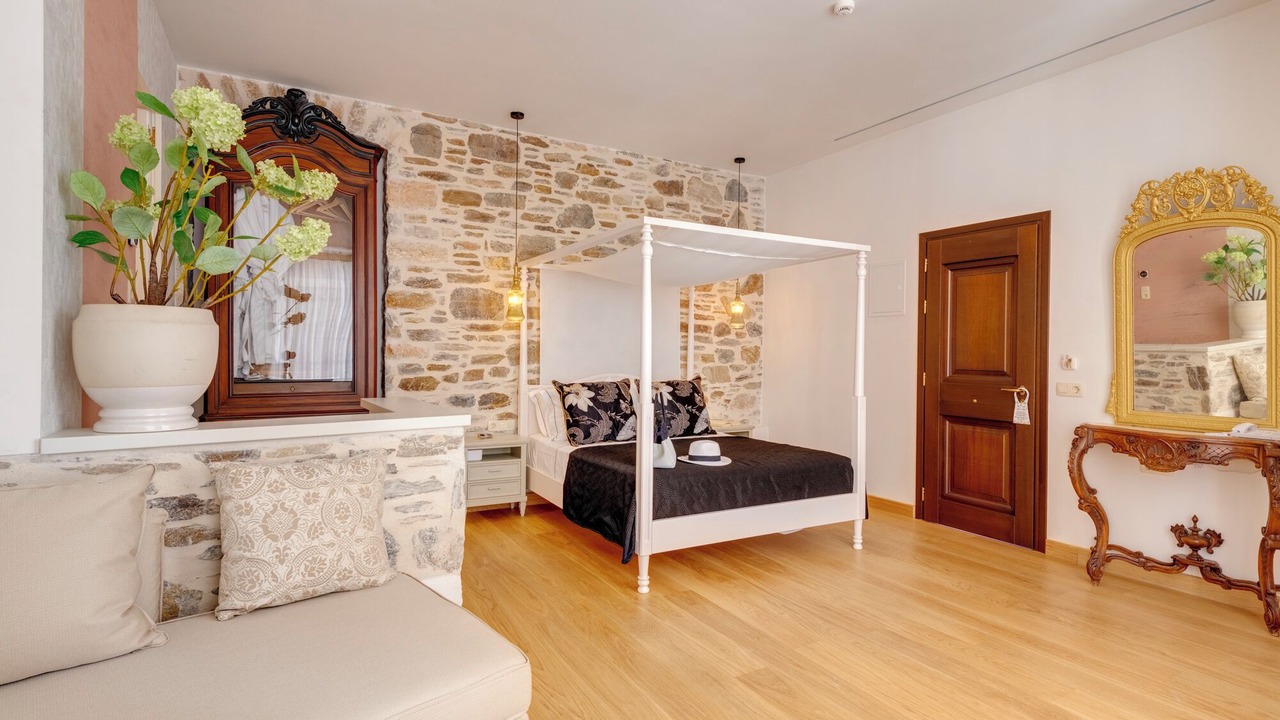 Photo of Bedroom in Ermoupoli