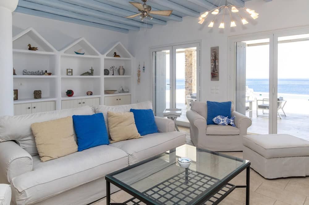 Photo of Livingroom in Agios Sostis