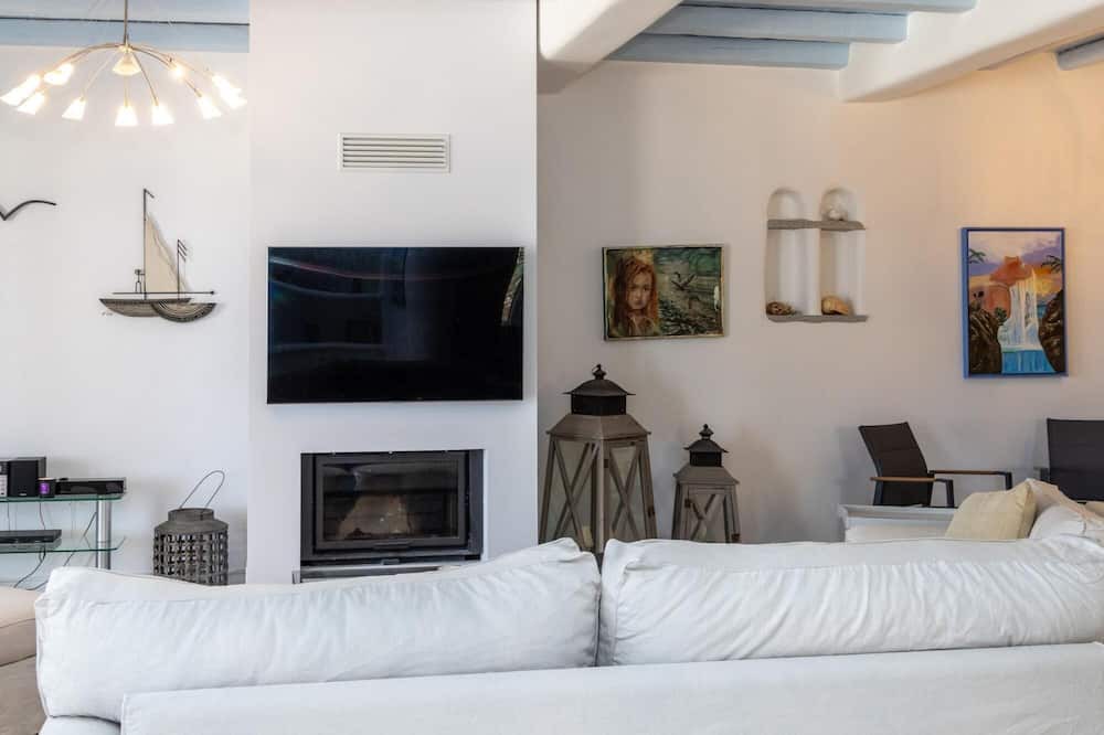 Photo of Livingroom in Agios Sostis