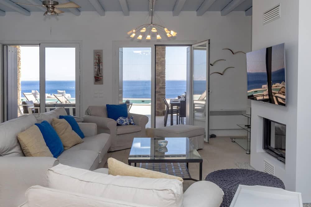 Photo of Livingroom in Agios Sostis