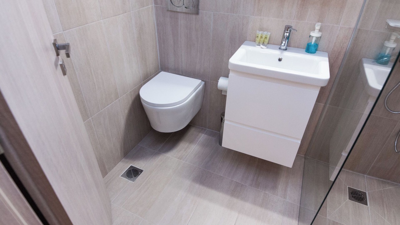 Photo of Bathroom in Galatsi