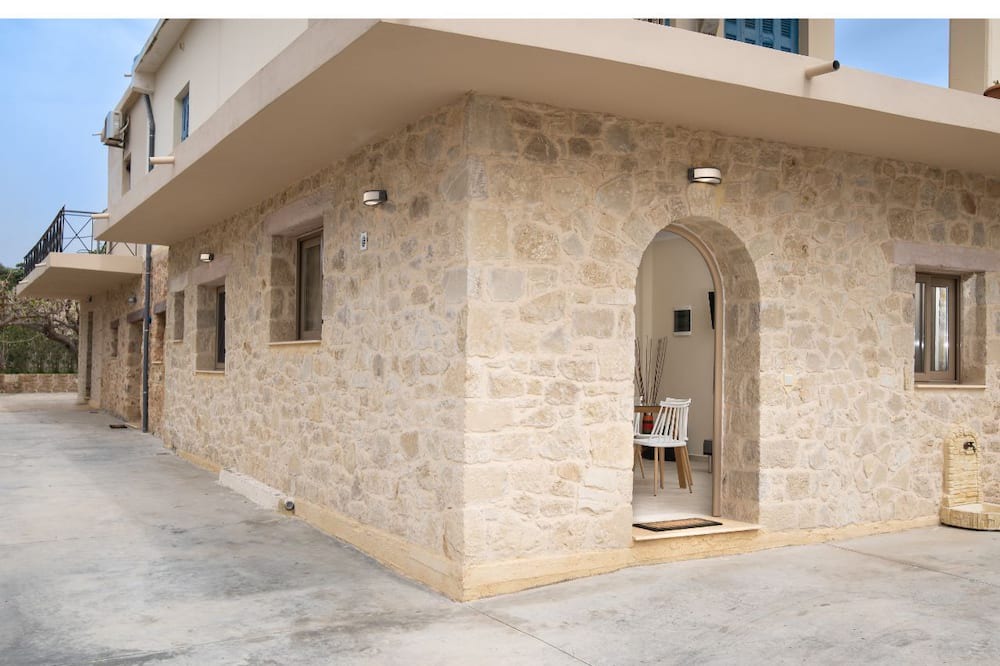 Photo of Outdoor in Ravdoucha