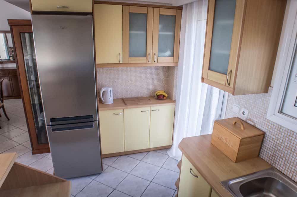 Photo of Kitchen in Roussospiti