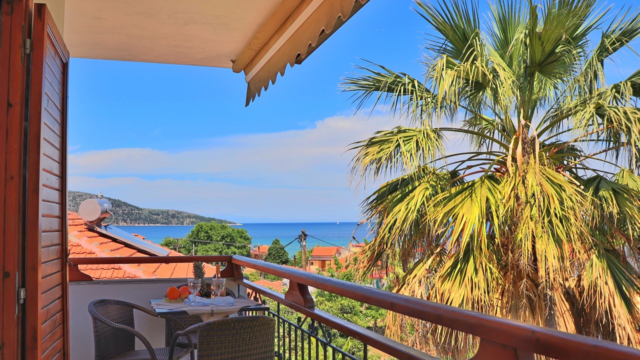 Photo of Patio Balcony in Chrisi Akti