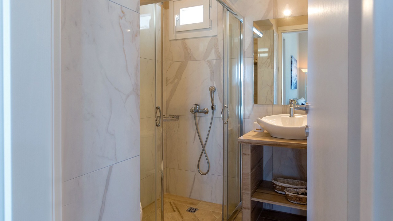 Photo of Bathroom in Apraos