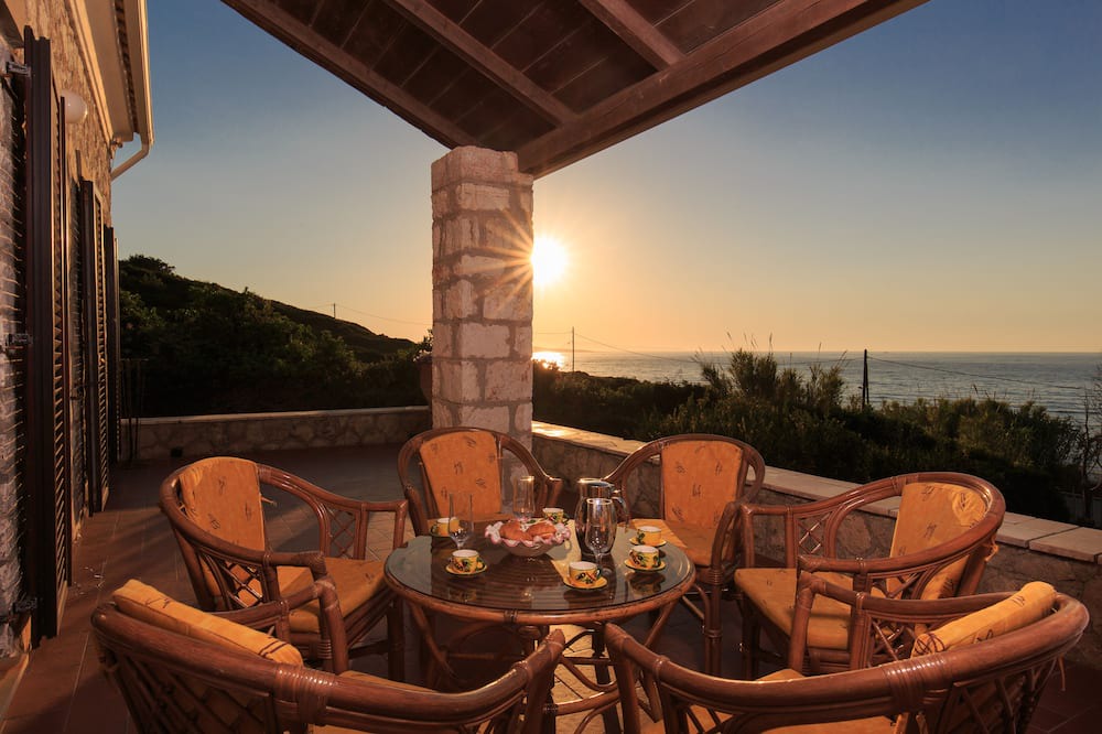 Photo of Patio Balcony in Agios Stefanos Avliotes
