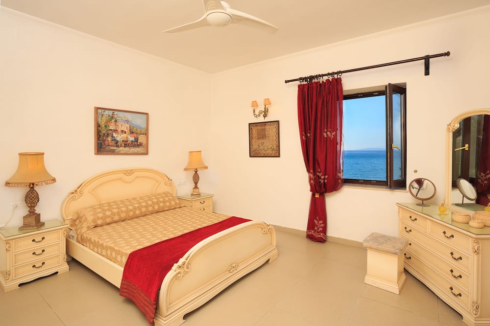 Photo of Bedroom in Agios Stefanos Avliotes