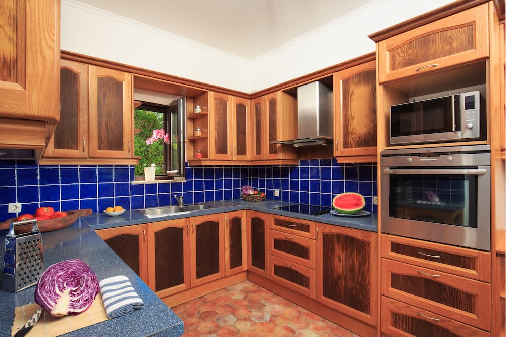 Photo of Kitchen in Agios Stefanos Avliotes