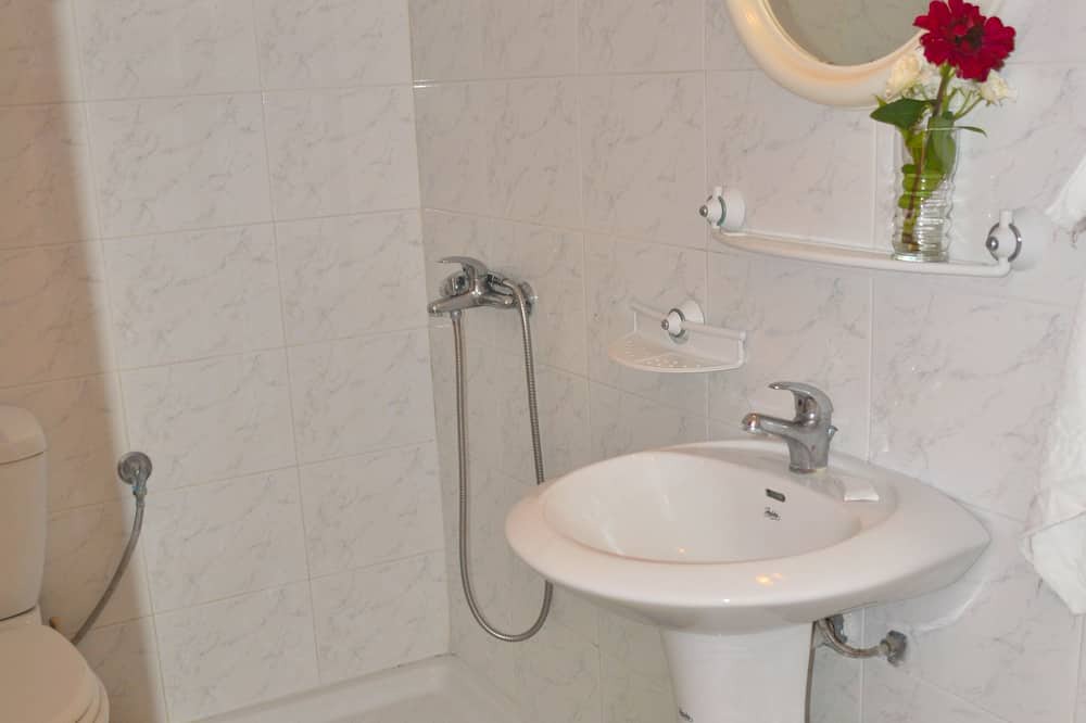 Photo of Bathroom in Parelia