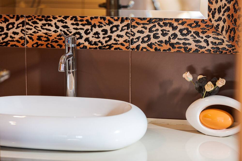 Photo of Bathroom in Armenoi