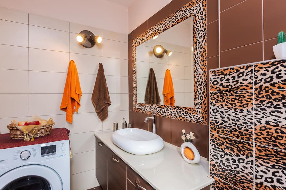 Photo of Bathroom in Armenoi