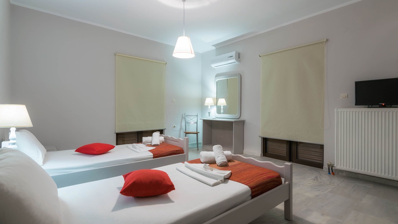 Photo of Bedroom in Alykes