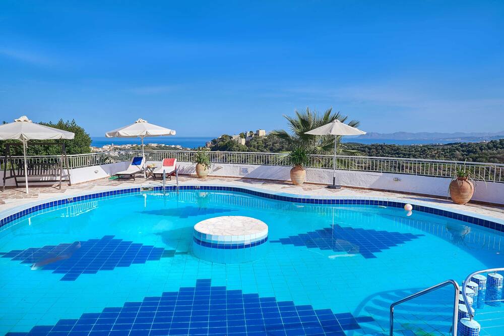 Photo of Outdoor in Stalos