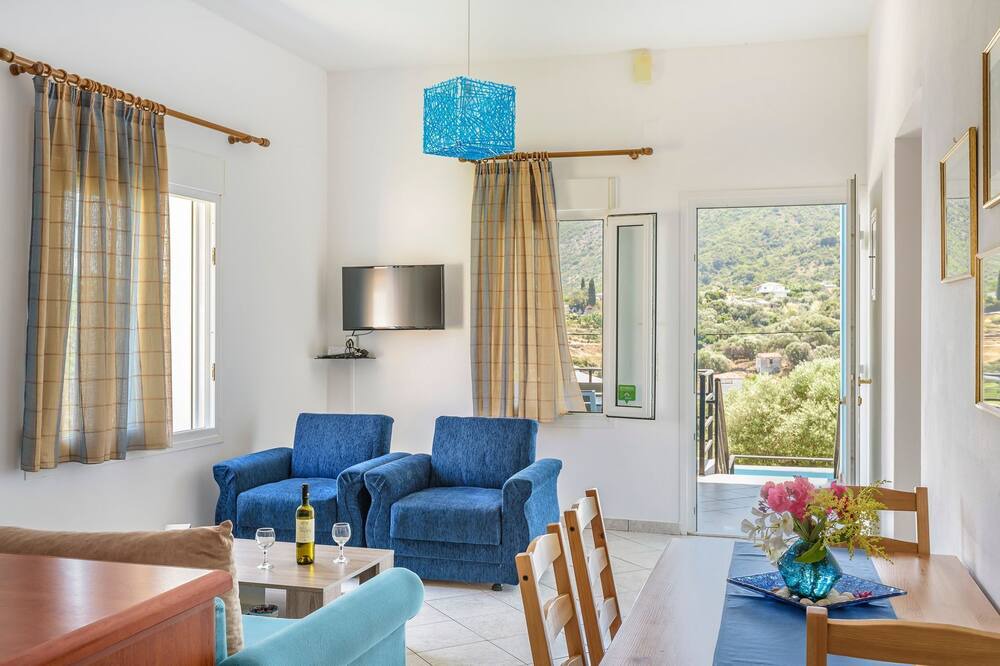Photo of Livingroom in Lavreotiki