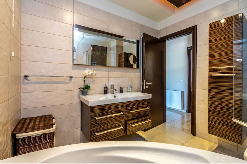 Photo of Bathroom in Kalithies