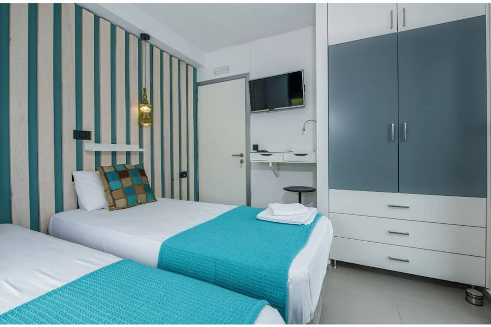 Photo of Bedroom in Skines