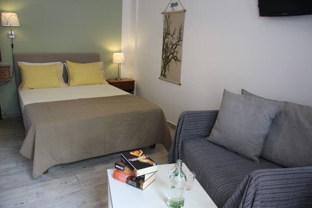 Photo of Bedroom in Kala Nera