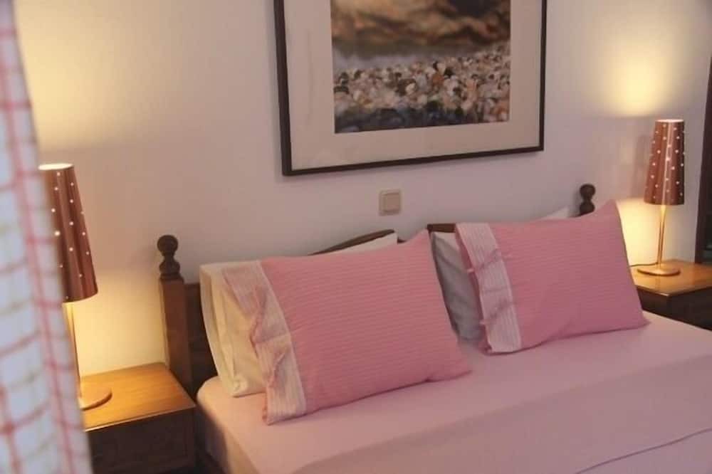 Photo of Bedroom in Kala Nera