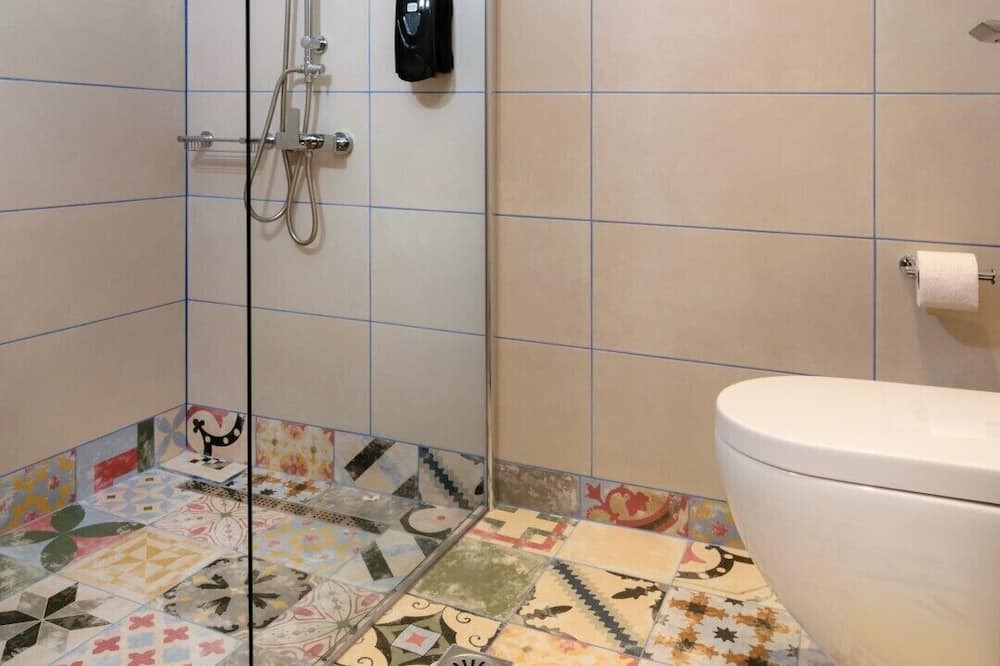 Photo of Bathroom in Platanos