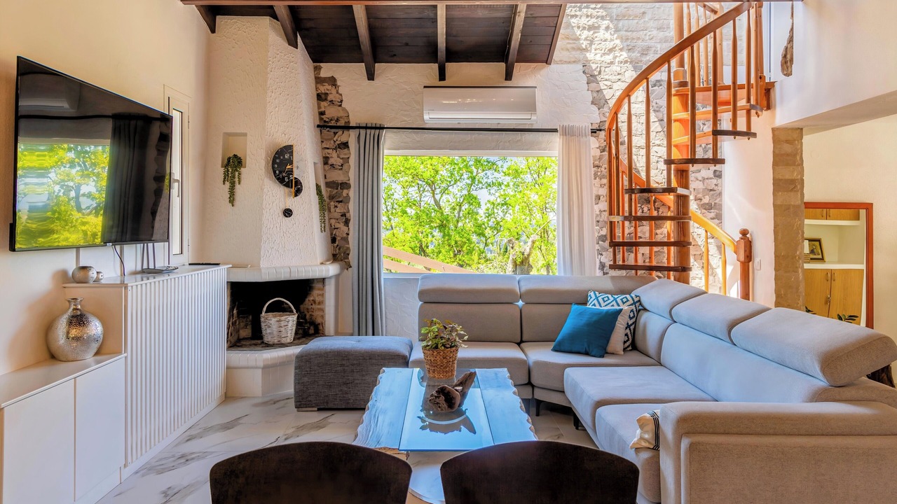 Photo of Livingroom in Benitses