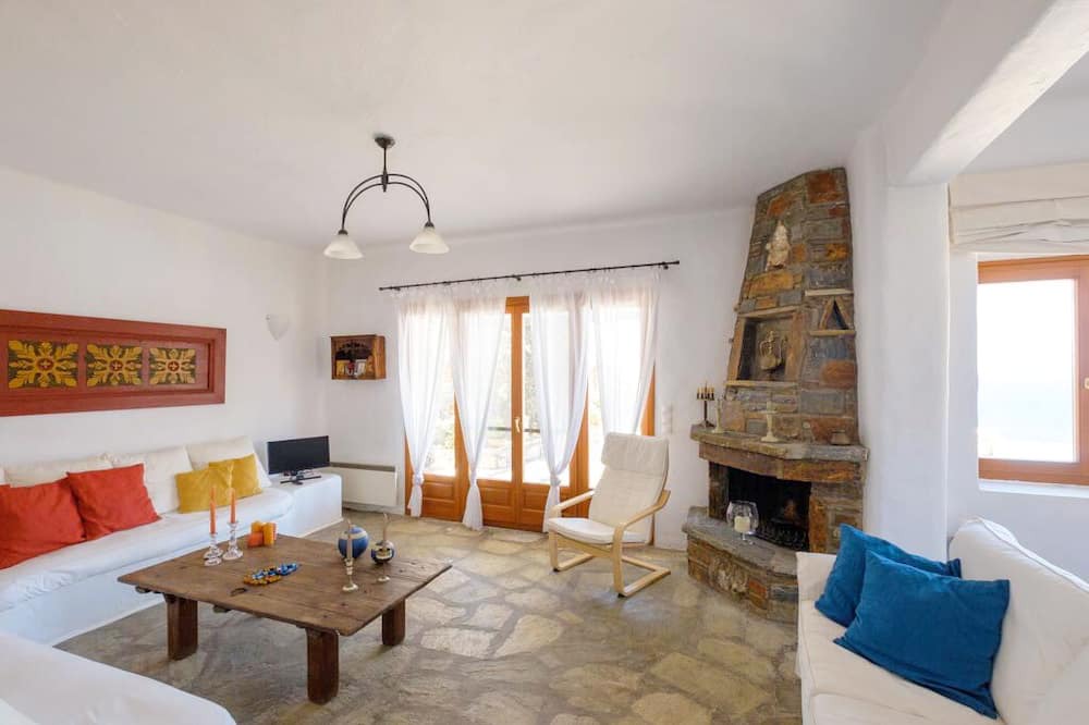 Photo of Bedroom in Koundouros