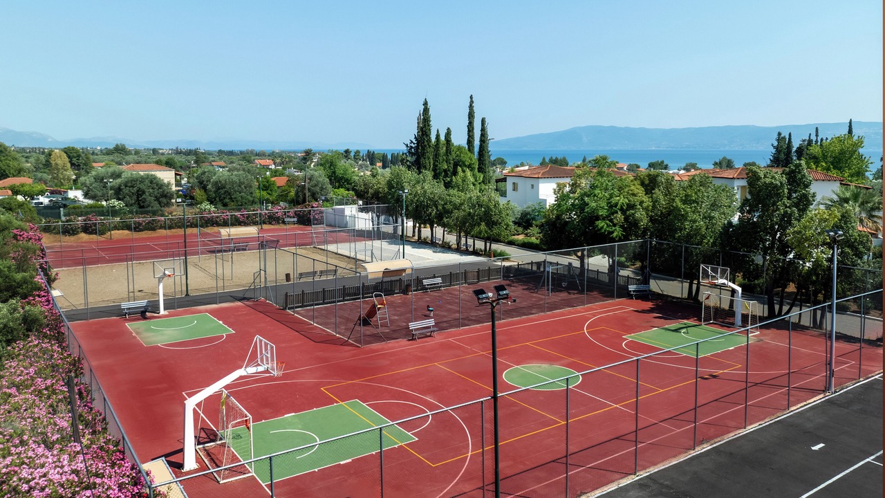 Photo of Others in Eretria