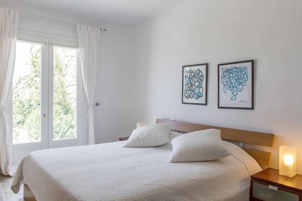 Photo of Bedroom in Plintri