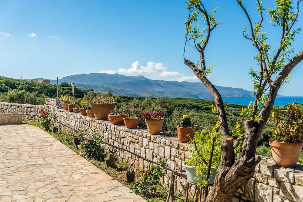 Photo of Outdoor in Polemarchi