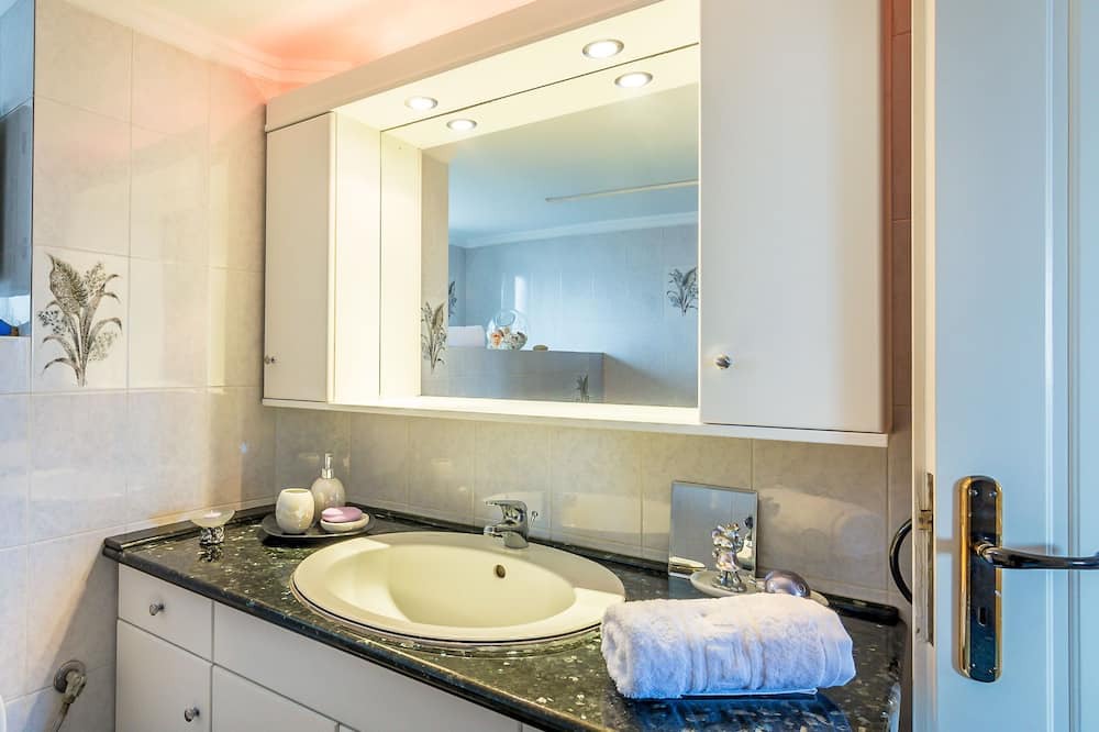 Photo of Bathroom in Polemarchi
