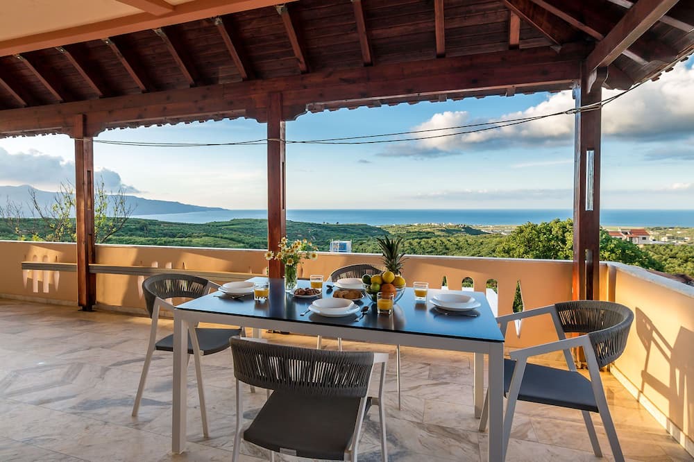 Photo of Patio Balcony in Polemarchi
