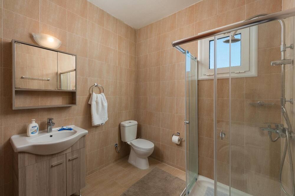 Photo of Bathroom in Gennadi