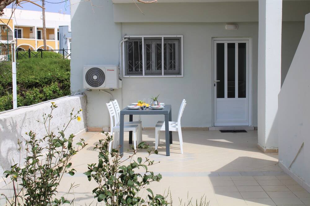 Photo of Patio Balcony in Kalamaki