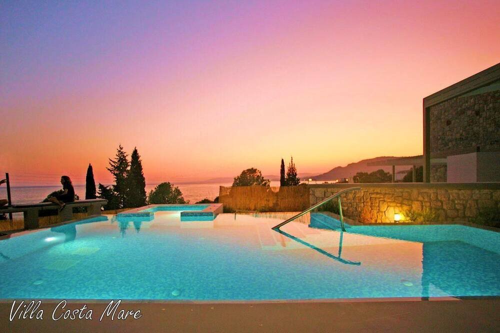 Photo of Outdoor in Pefkos