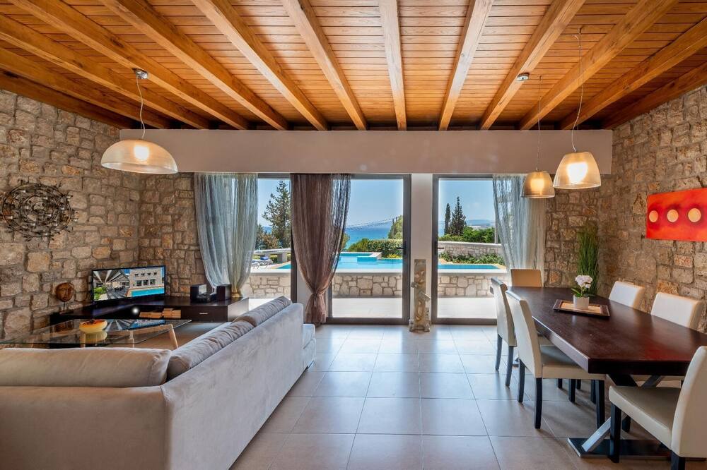 Photo of Others in Pefkos
