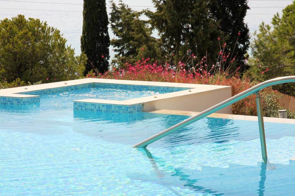 Photo of Outdoor in Pefkos