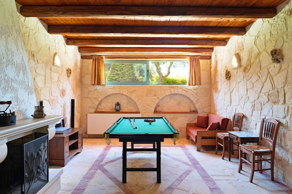 Photo of Livingroom in Xiro Chorio