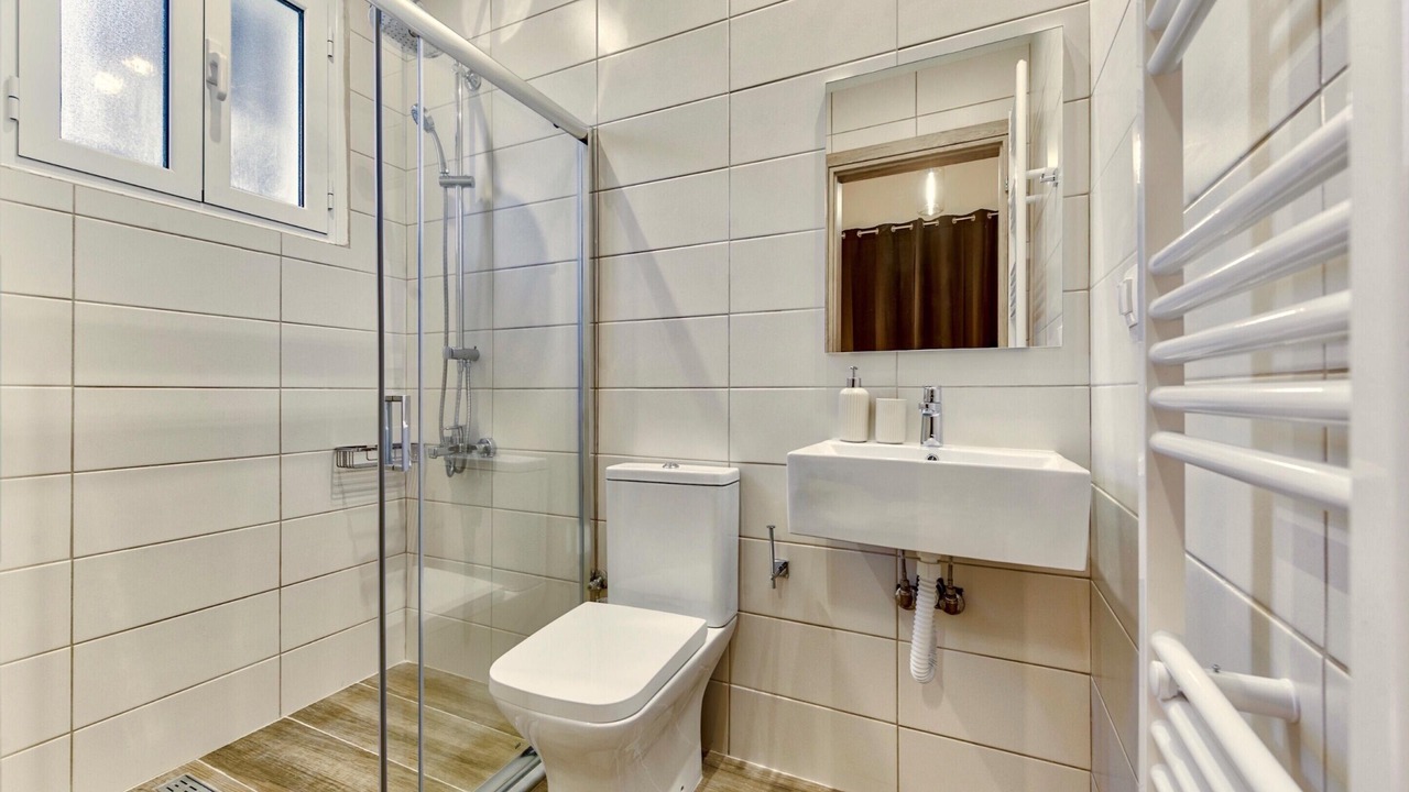 Photo of Bathroom in Pigadhakia