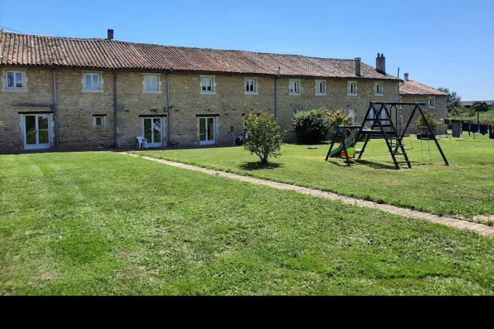 Photo of Others in Nanteuil-en-Vallee
