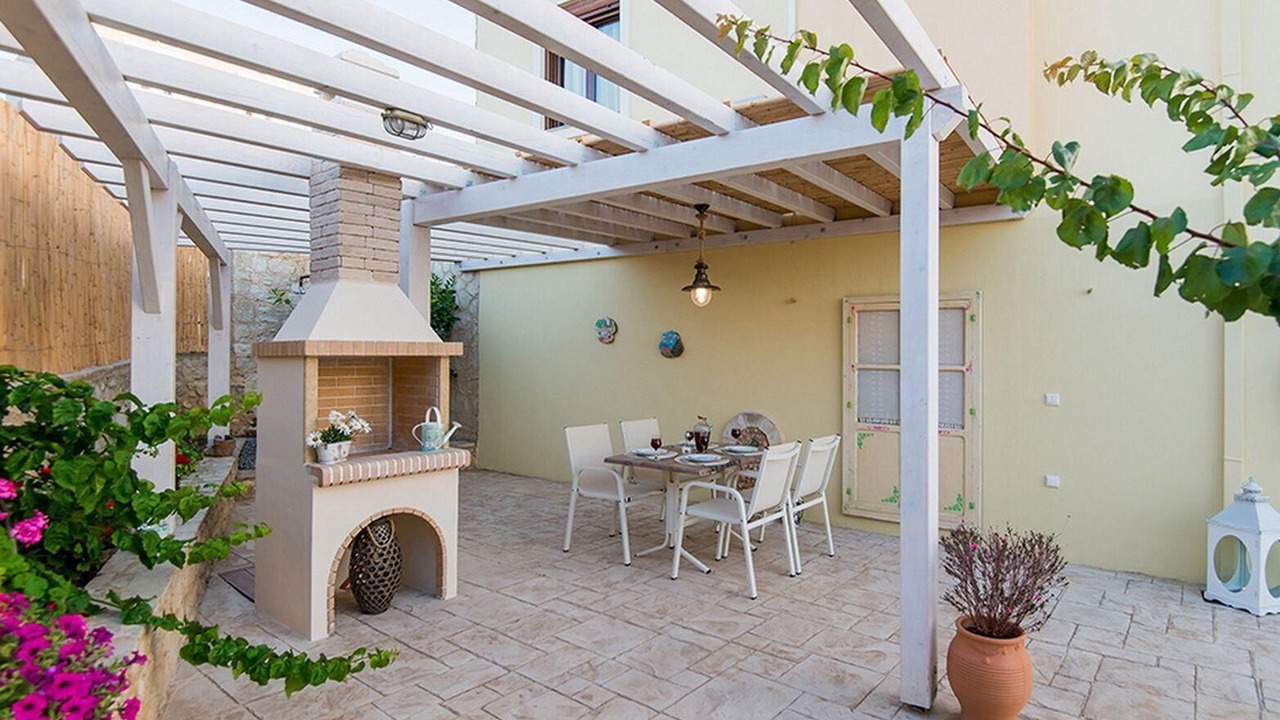 Photo of Outdoor in Roussospiti