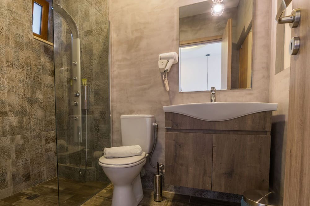 Photo of Bathroom in Thronos