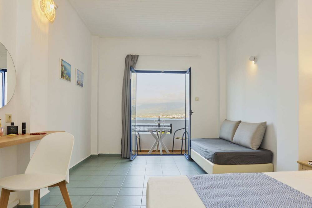 Photo of Bedroom in Drapanos