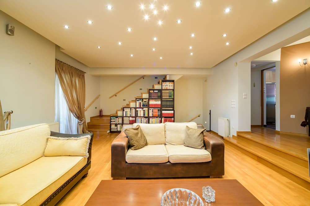 Photo of Bedroom in Ilioupoli