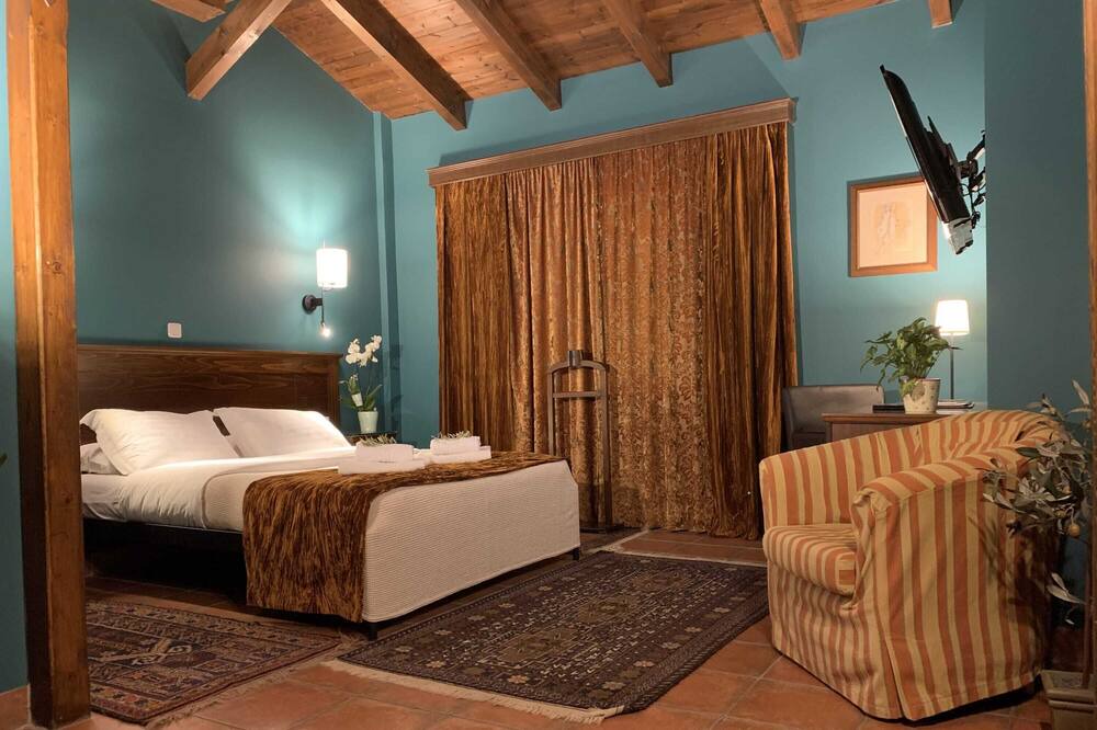 Photo of Bedroom in Naousa