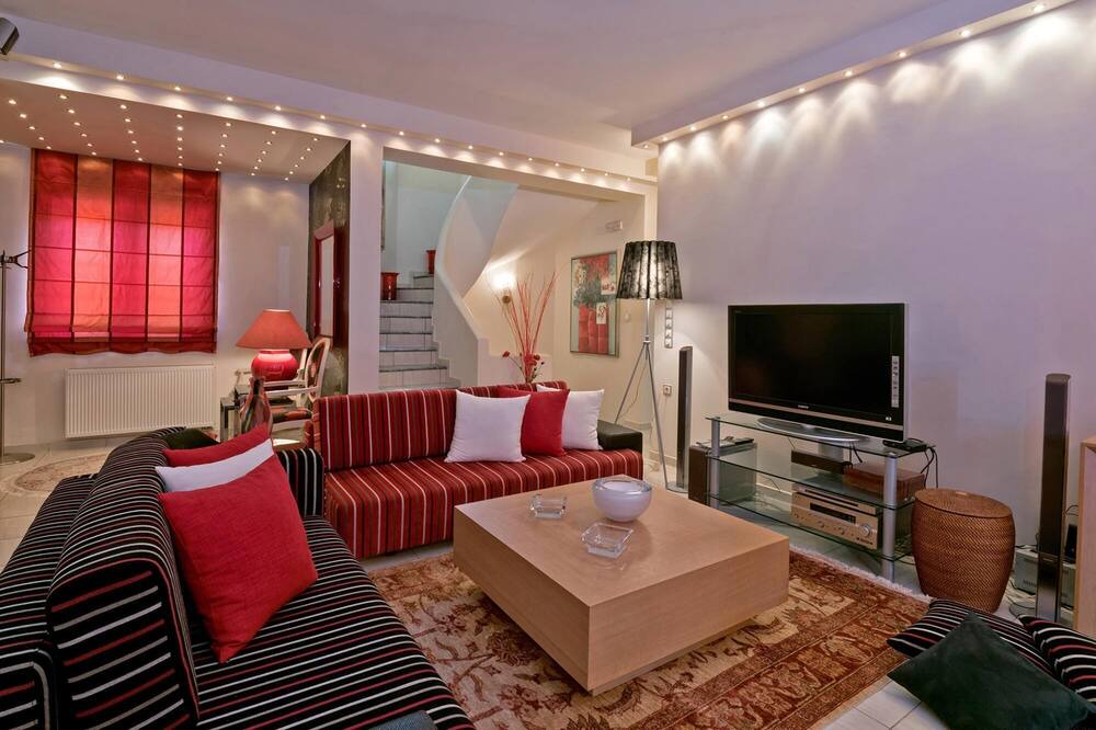 Photo of Livingroom in Roussospiti