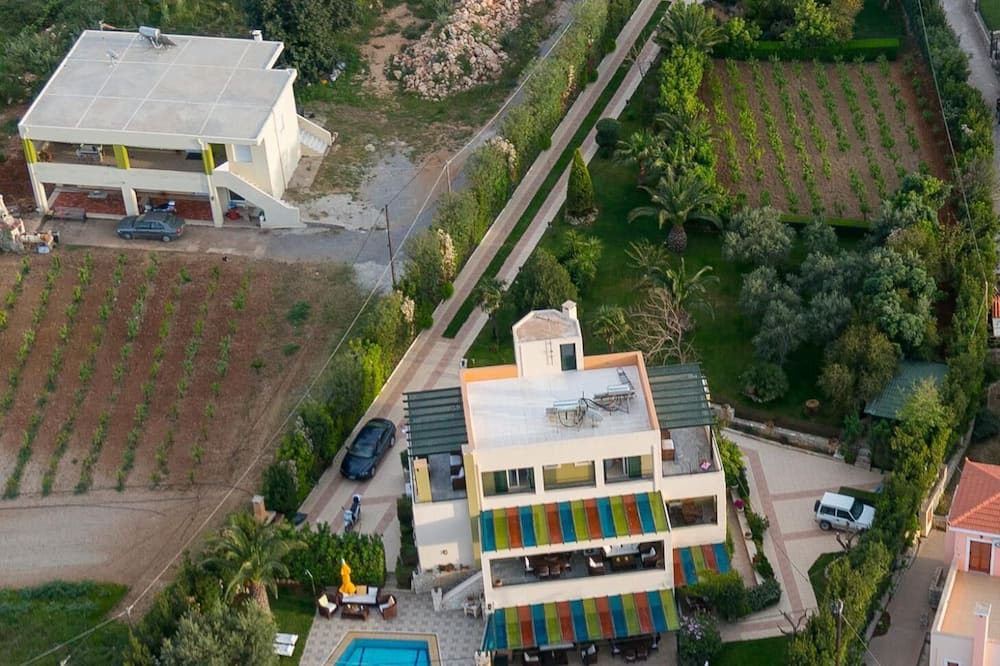 Photo of Outdoor in Roussospiti