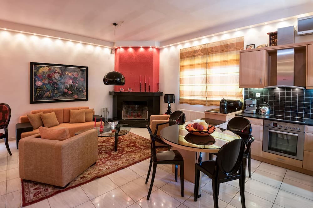 Photo of Livingroom in Roussospiti