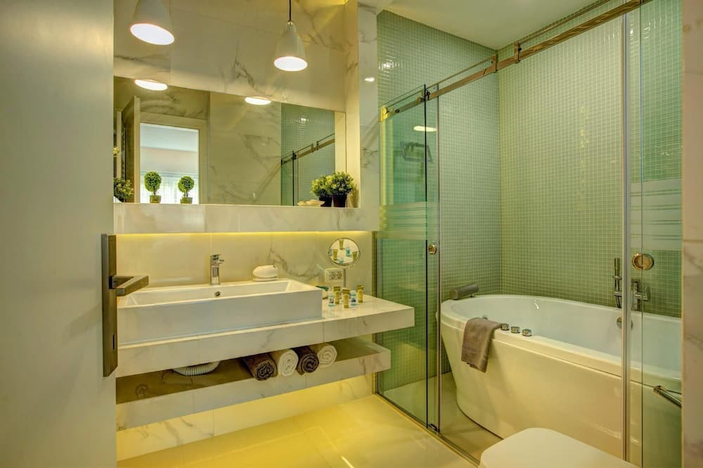 Photo of Bathroom in Neromilos