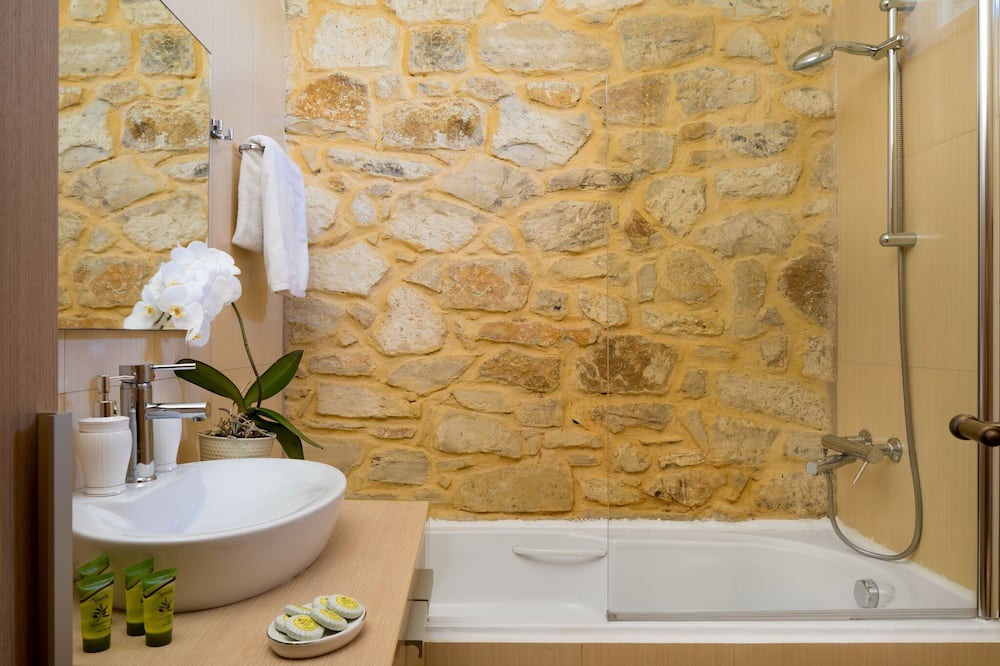 Photo of Bathroom in Maheri