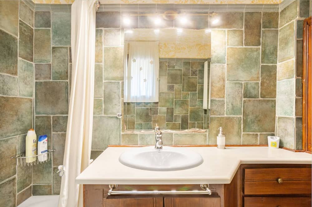 Photo of Bathroom in Nea Makri
