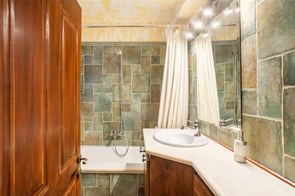 Photo of Bathroom in Nea Makri